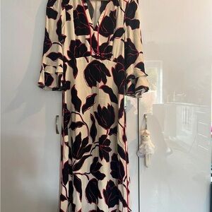 Elegant Black and Cream Floral Dress